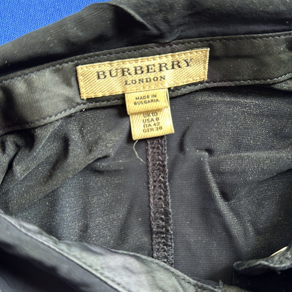 Burberry, Size 8 (Medium) Button Down, Excellent … - image 5